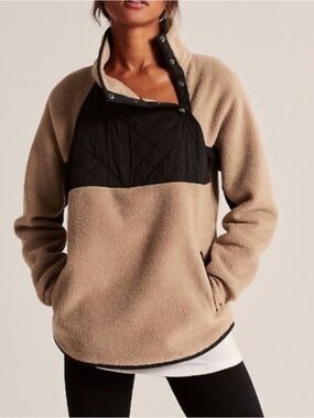 Abercrombie & Fitch Asymmetrical Snap Up Fleece Sweatshirt